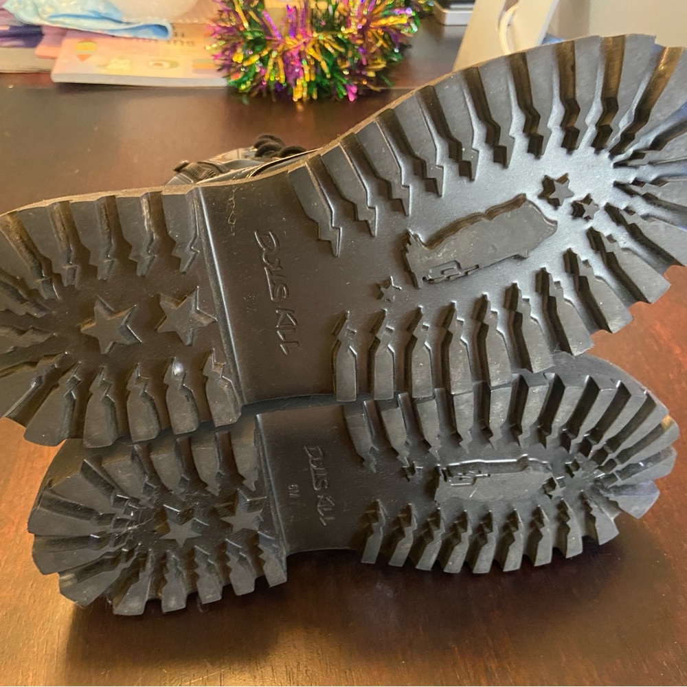 Dolls‎ Kill Black Combat Boots - Picture 4 of 5